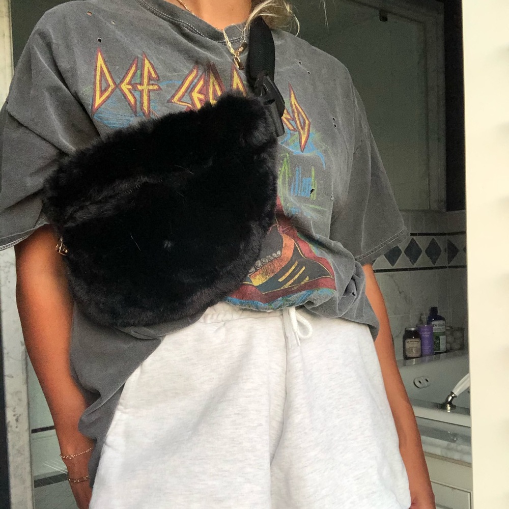 LF furry fanny pack